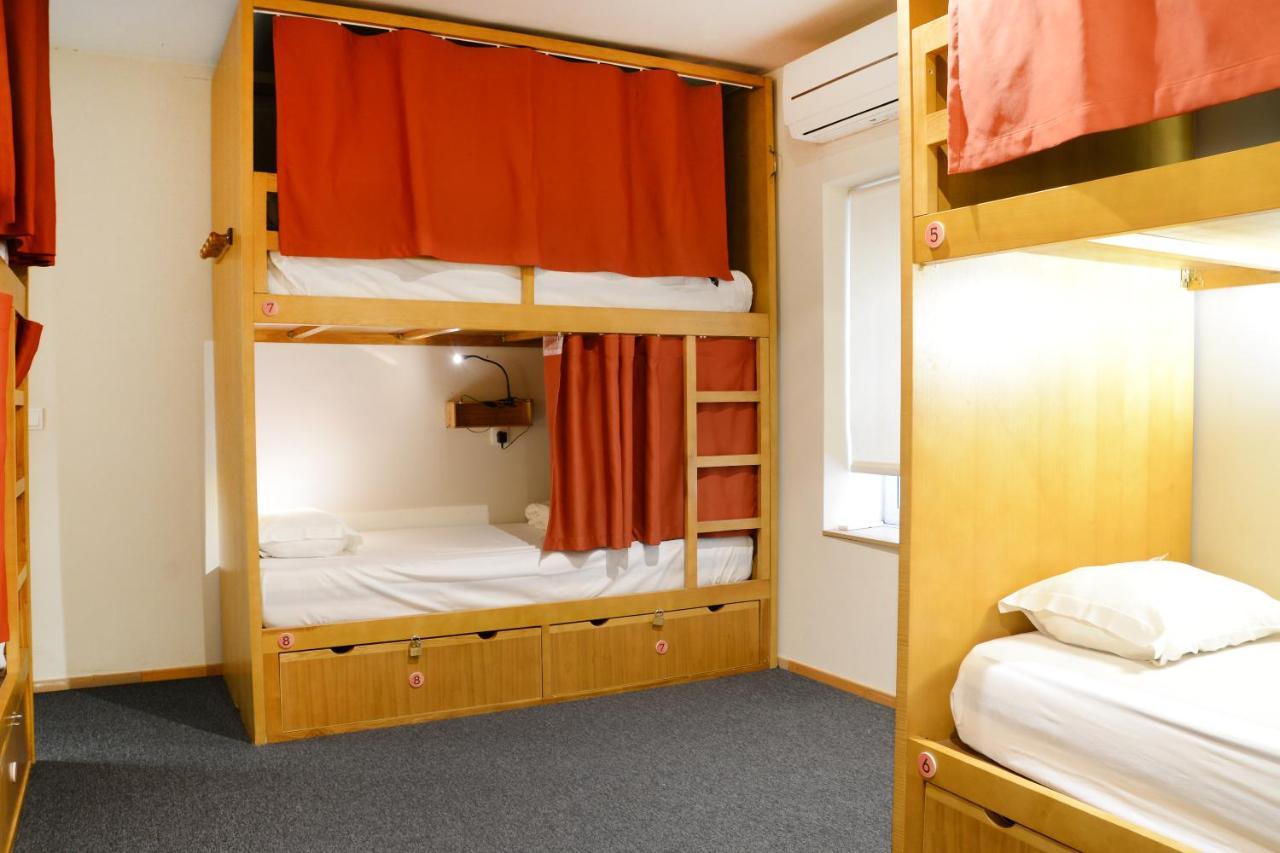 Peach Hostel & Suites Porto Exterior photo