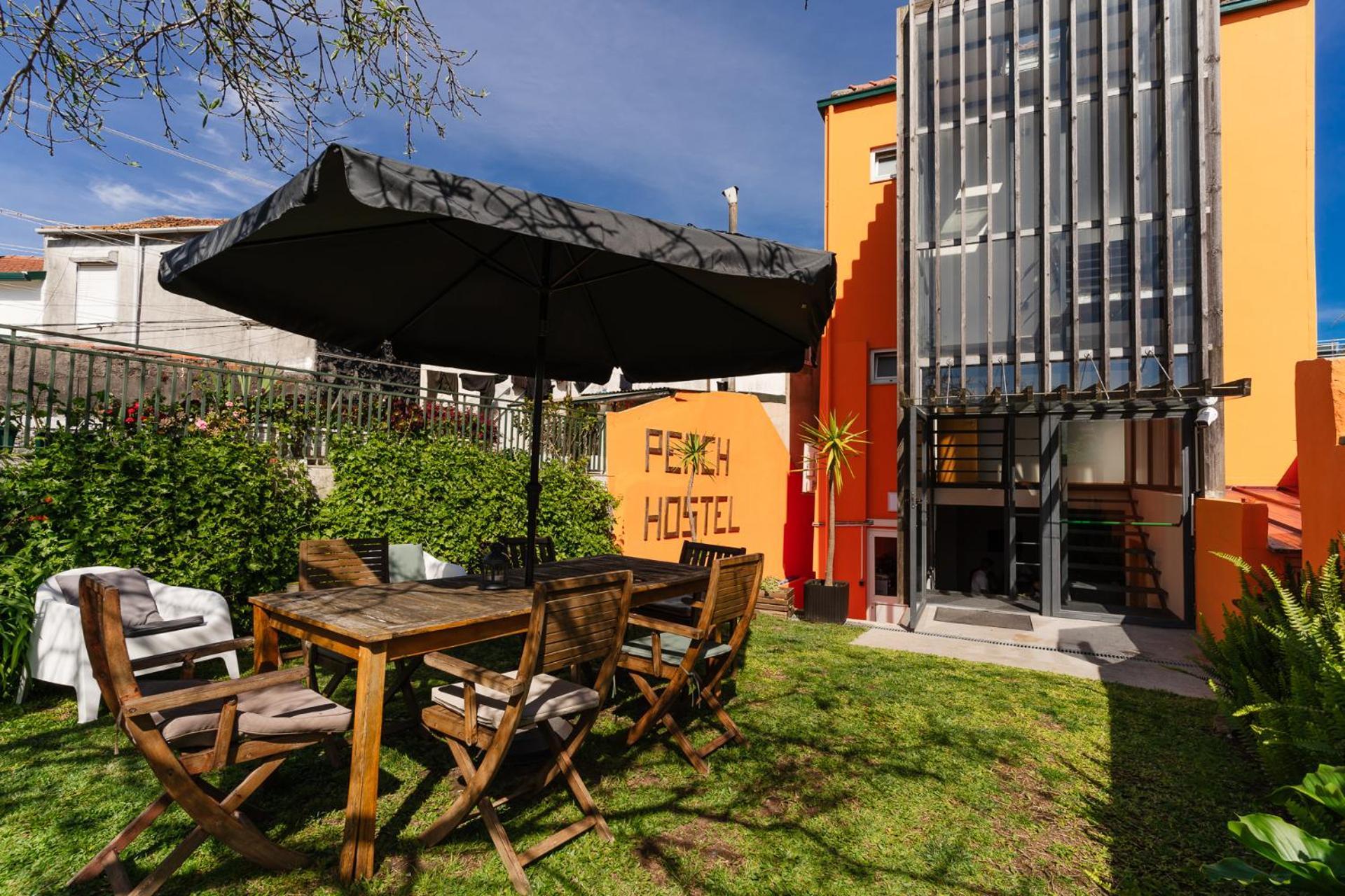 Peach Hostel & Suites Porto Exterior photo