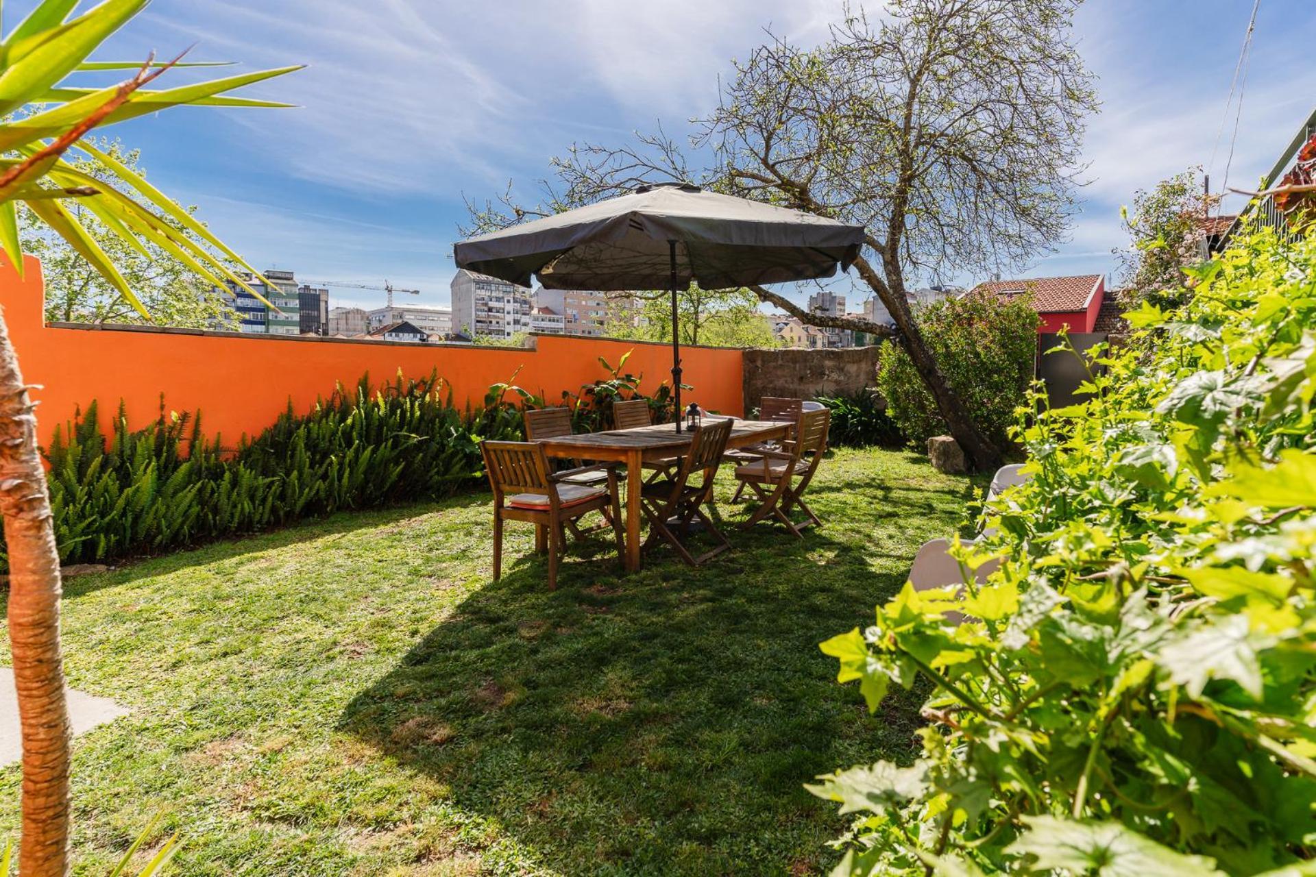 Peach Hostel & Suites Porto Exterior photo
