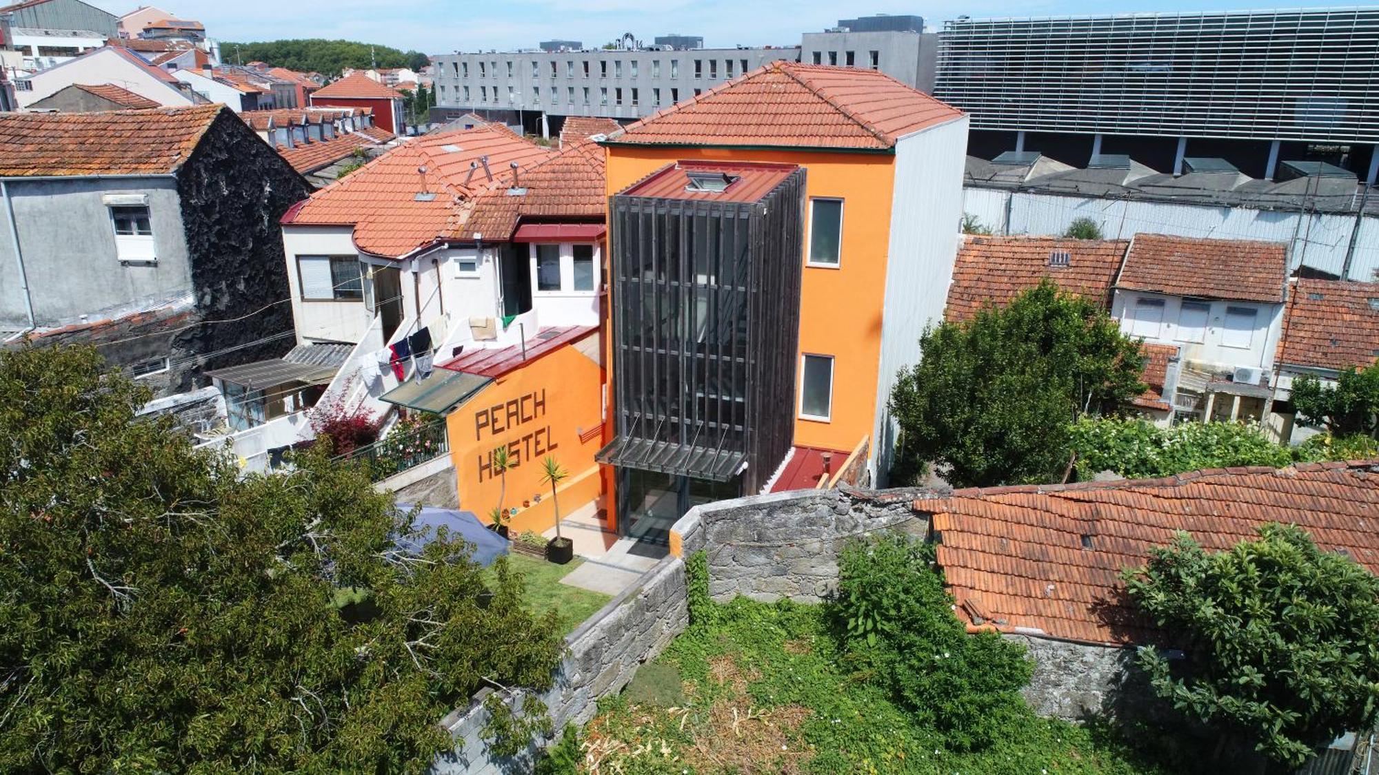 Peach Hostel & Suites Porto Exterior photo